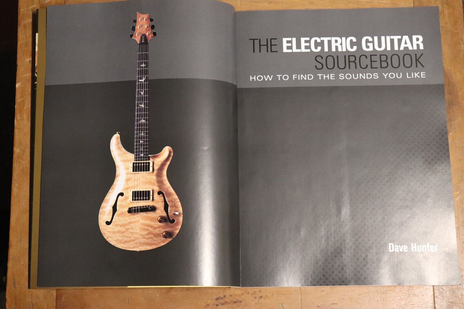 2006 The Electric Guitar Sourcebook by Dave Hunter Guitar Reference Book