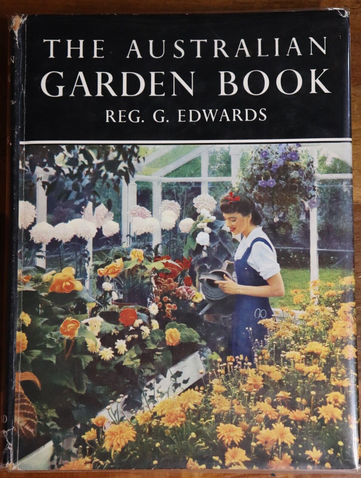 1958 The Australian Garden Book by RG Edwards Gardening Reference Book