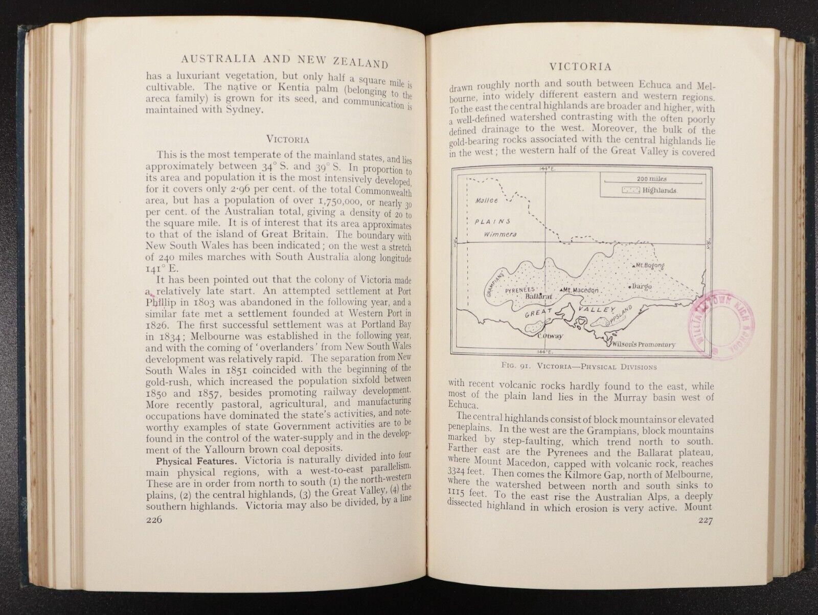 1931 Australia & New Zealand Antarctica by L.S. Suggate Antique Geography Book