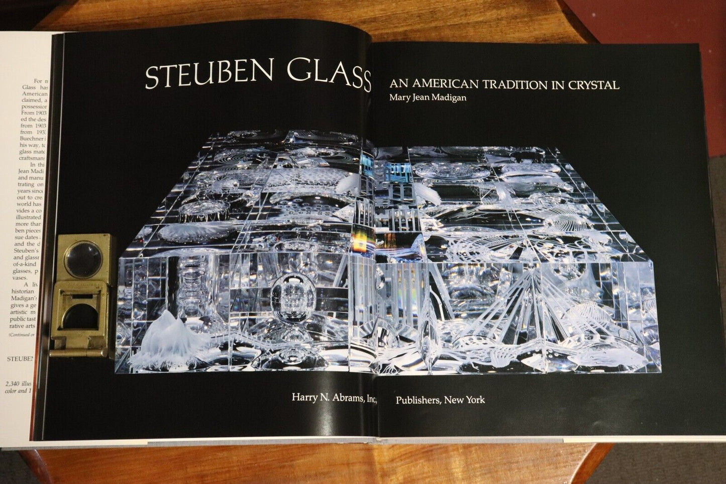 1987 Steuben Glass: Collectors Edition American Crystal Collectors Book