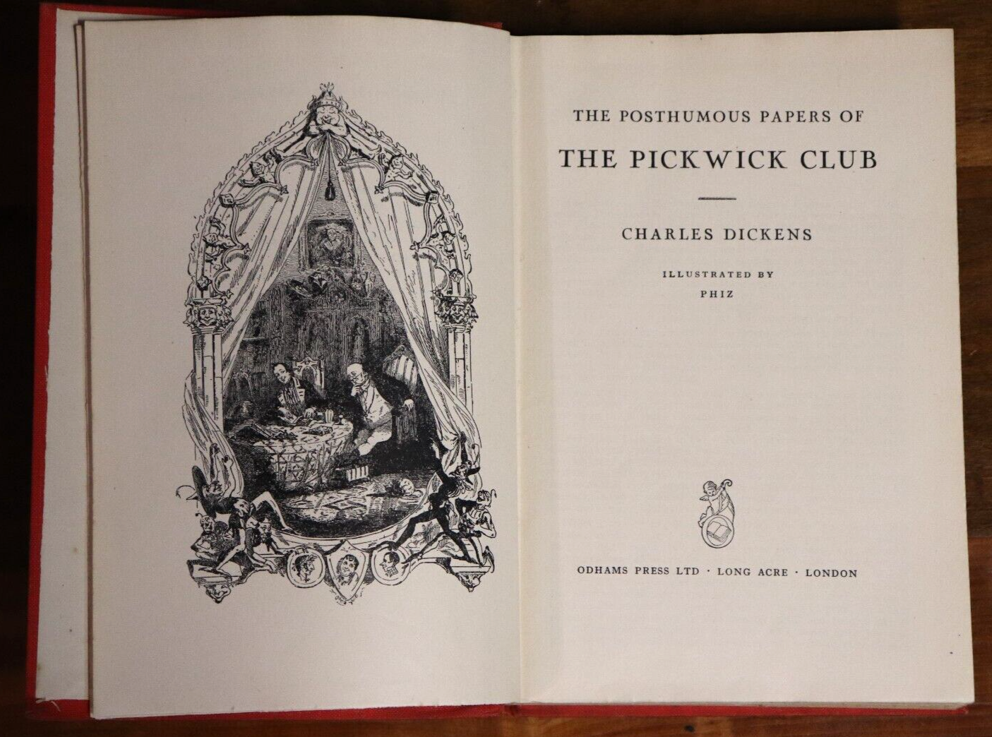 c1930 The Pickwick Club by Charles Dickens Antique Classic Literature Book - 0