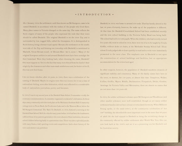 2004 A Dunkeld Portfolio by R. Crawley Australian History Book Western Victoria