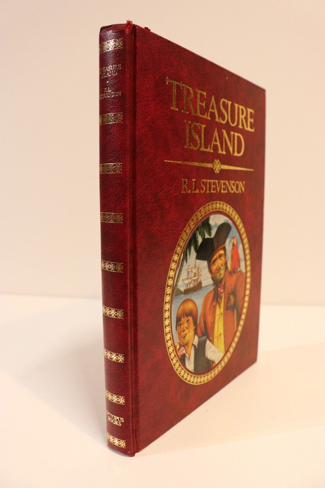 1984 Treasure Island by Robert Louis Stevenson Classic Childrens Fiction Book