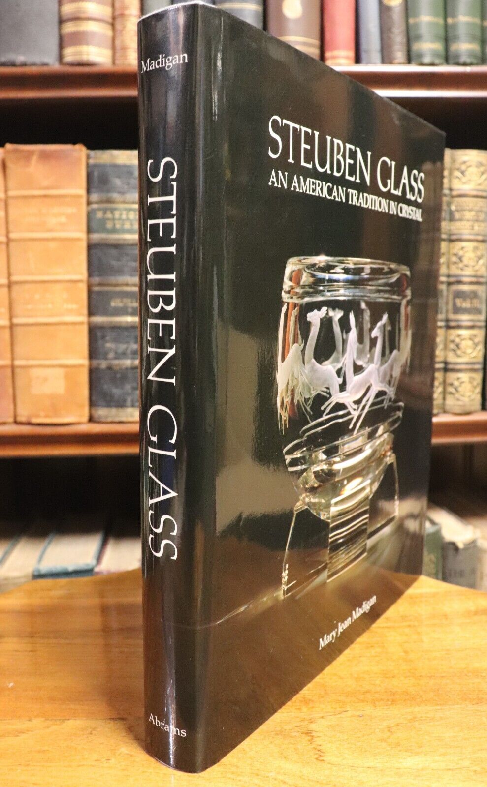 1987 Steuben Glass: Collectors Edition American Crystal Collectors Book - 0