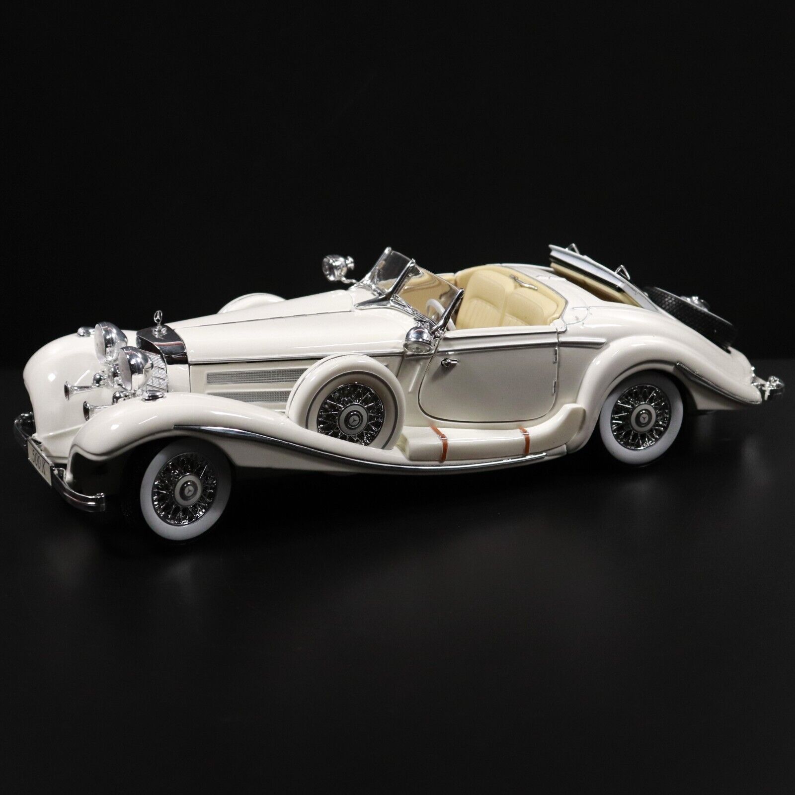 c2000 Maisto Mercedes Benz 500 K Typ Special Roadster 1936 1:18 Model Car w/box - 0