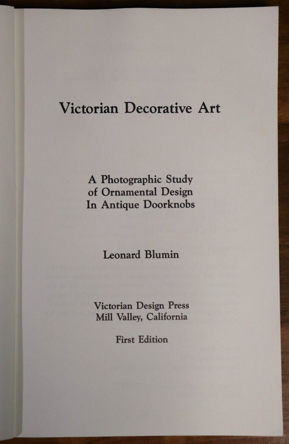 1983 Victorian Decorative Art by L Blumin Antique Doorknobs Reference Book - 0