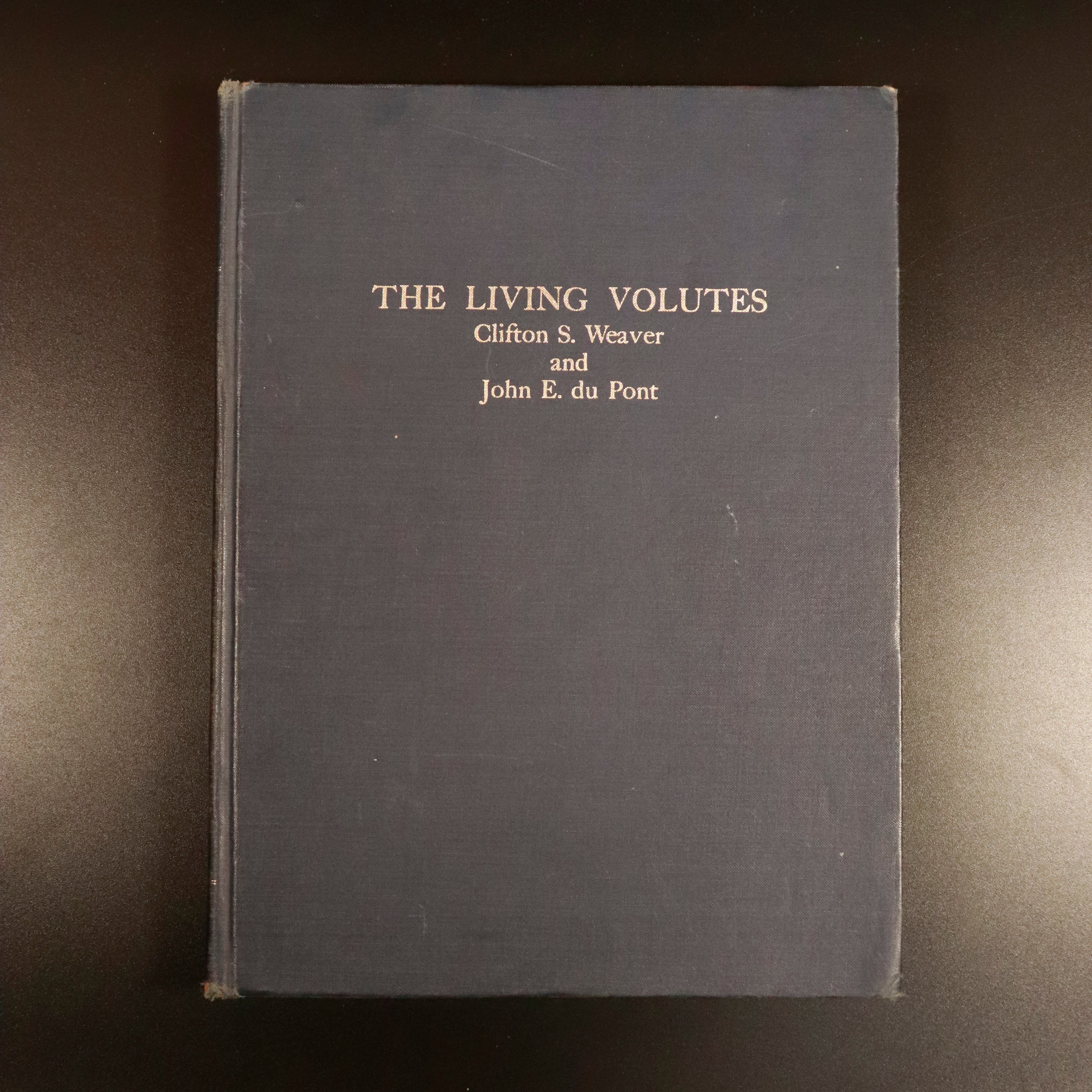 c1970 The Living Volutes by Weaver & duPont Natural History Reference Book