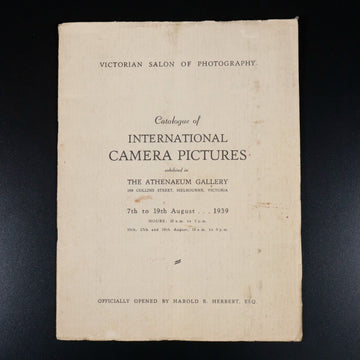 1939 Catalogue of International Camera Pictures Antique Photography History Book
