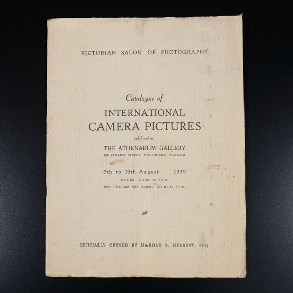 1939 Catalogue of International Camera Pictures Antique Photography History Book