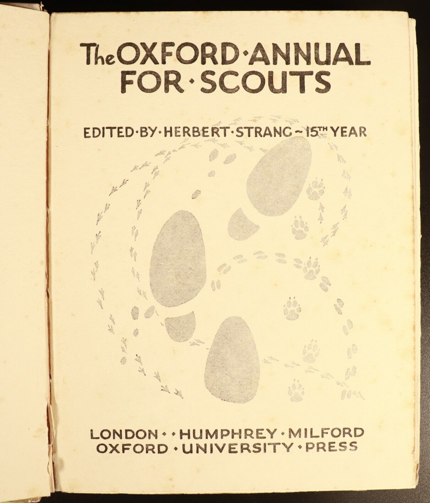 c1934 The Oxford Annual For Scouts Antique Illustrated Childrens Book