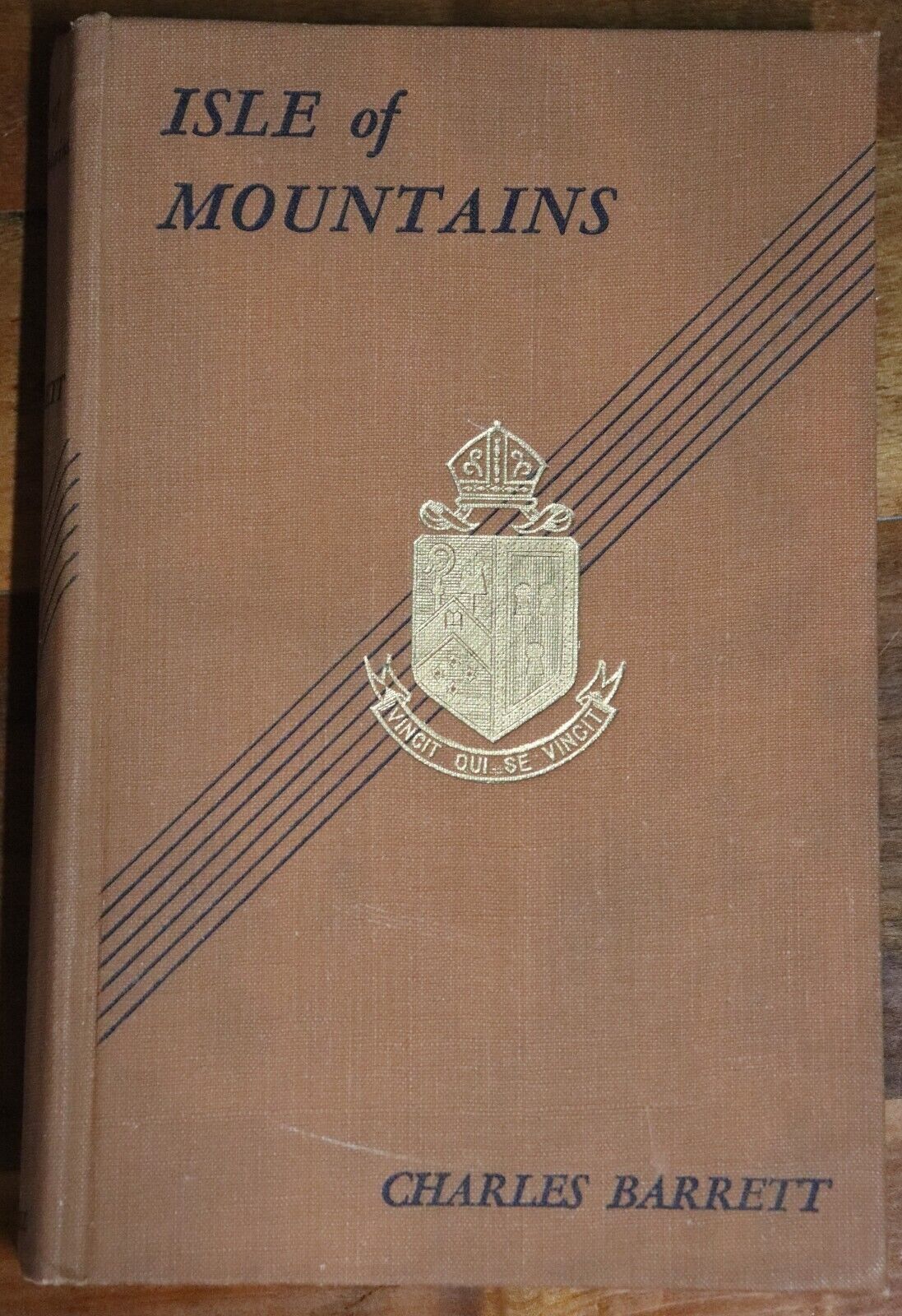 1950 Isle Of Mountains by Chartles Barrett Australian History Book - Tasmania