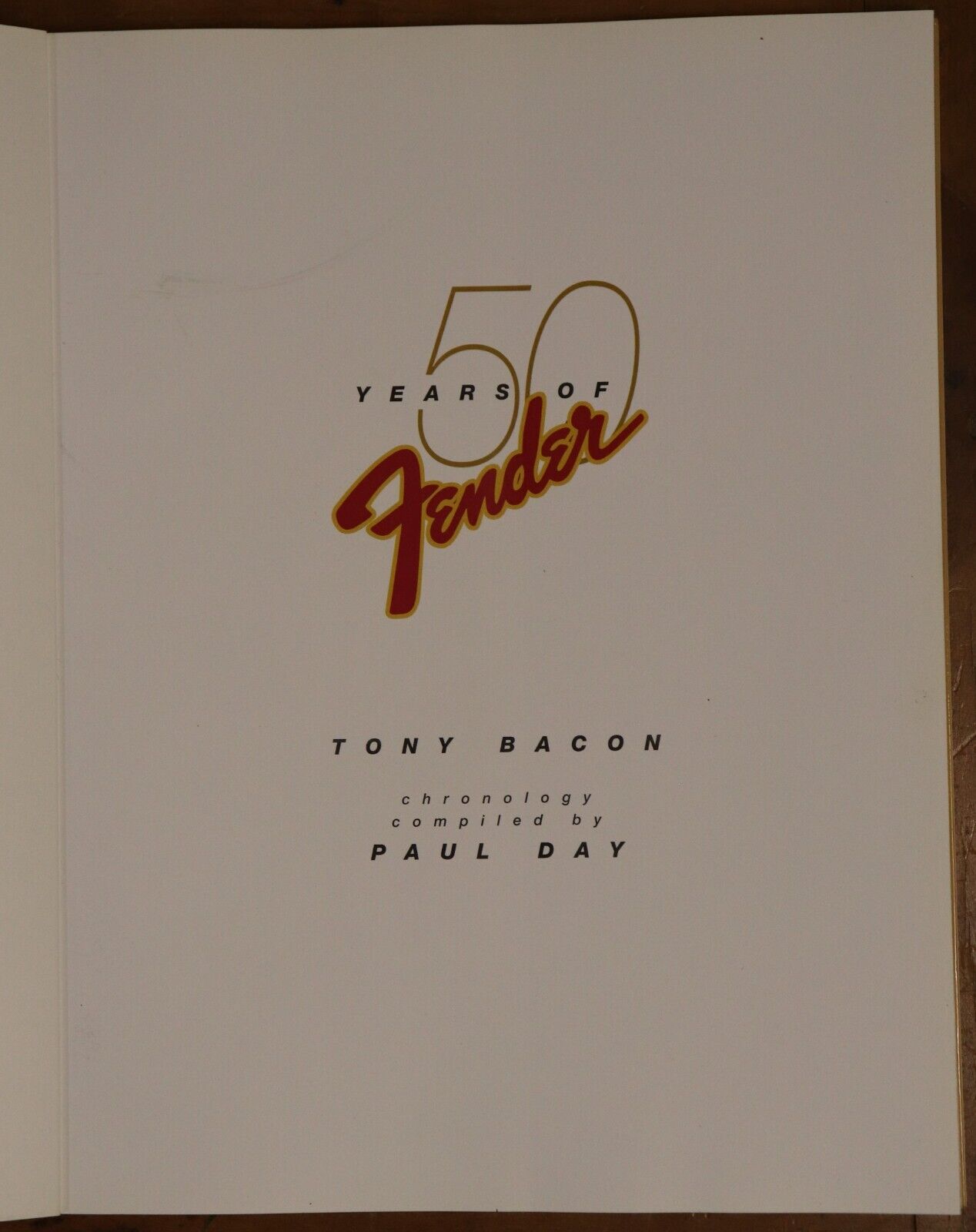 2005 50 Years Of Fender by Tony Bacon Fender Guitar Reference History Book