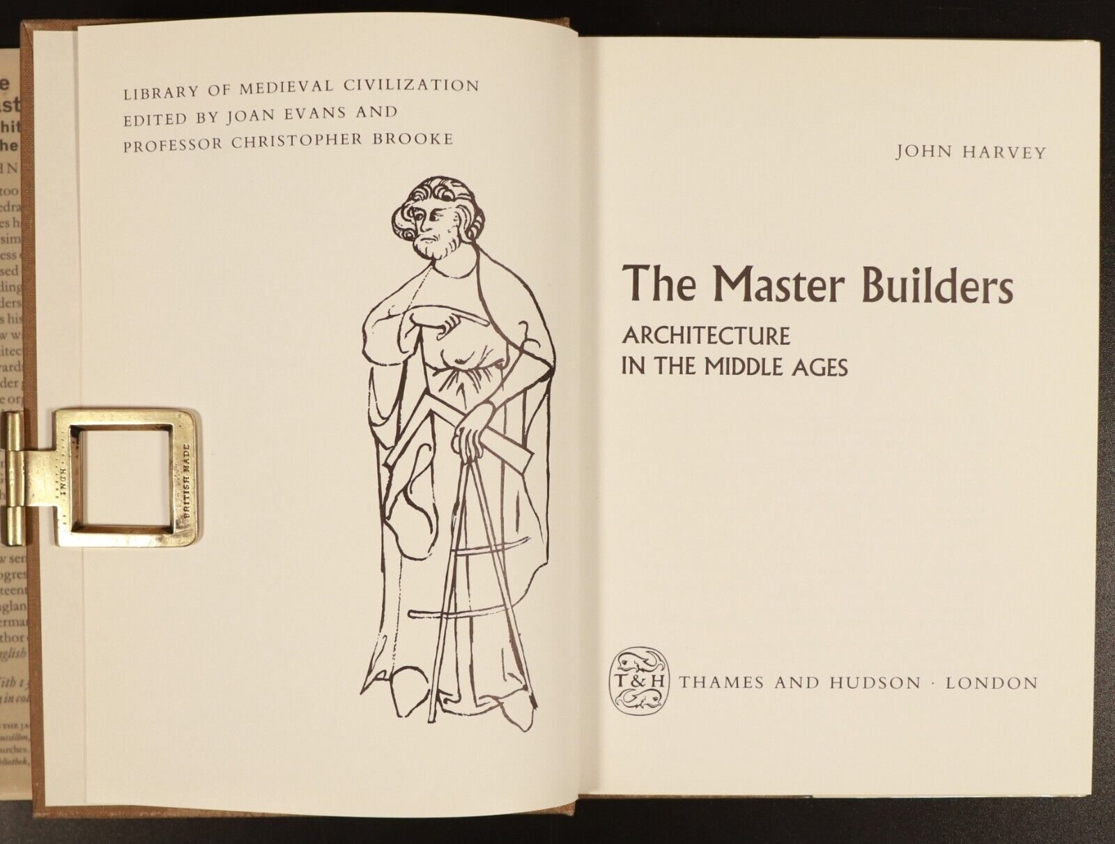 1971 The Master Builders Architecture In The Middle Ages by John Harvey Book