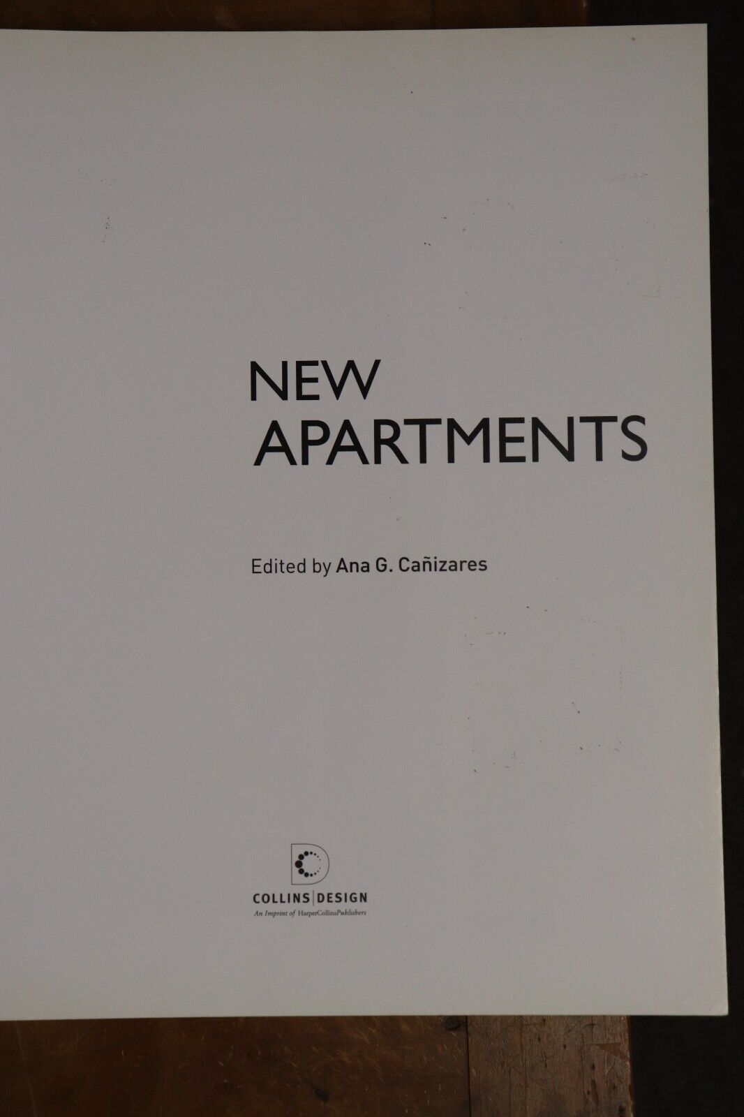 New Apartments by Ana G Canizares - 2005 - Architecture Reference Book