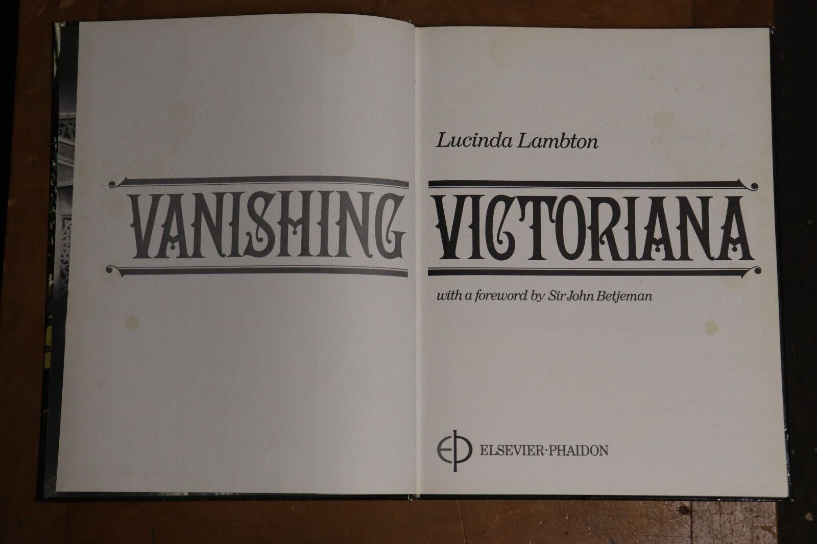 Vanishing Victoriana by L Lambton - 1976 - Architecture Reference Book