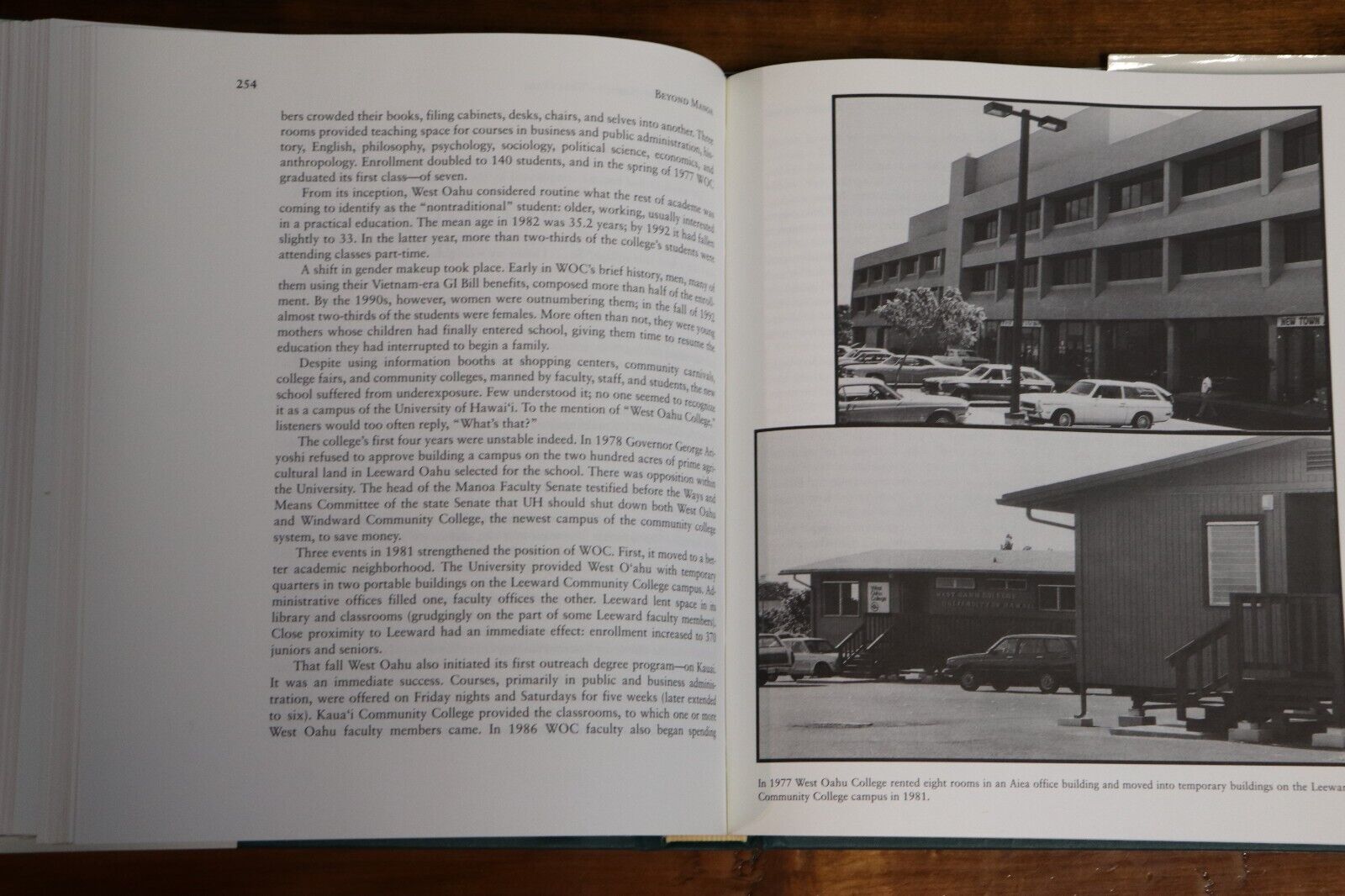 Malamalama: History Of University Of Hawaii - 1998 - American History Book