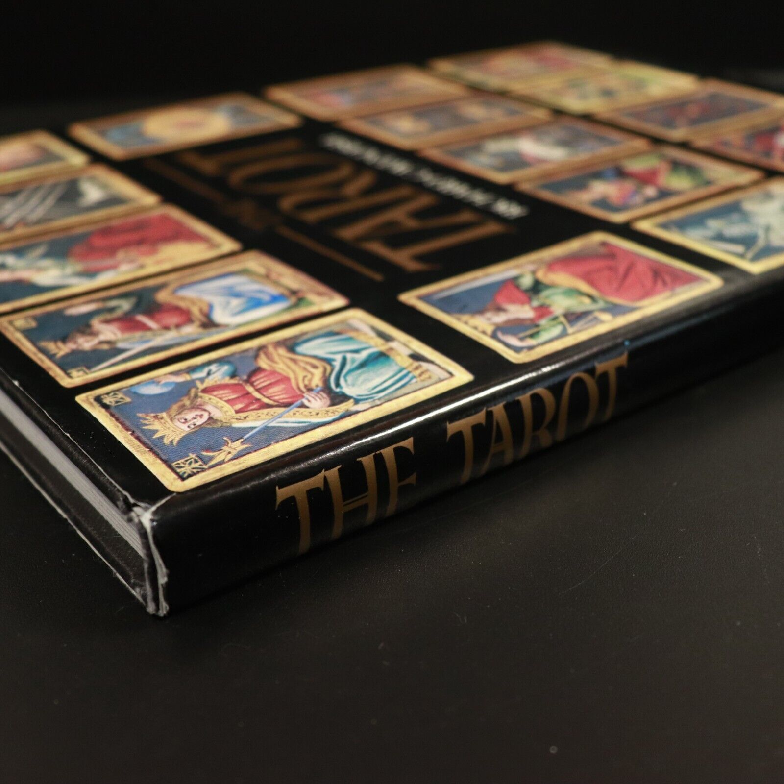 1988 The Tarot by Richard Cavendish Illustrated Occult Book Oracles Tarot Cards