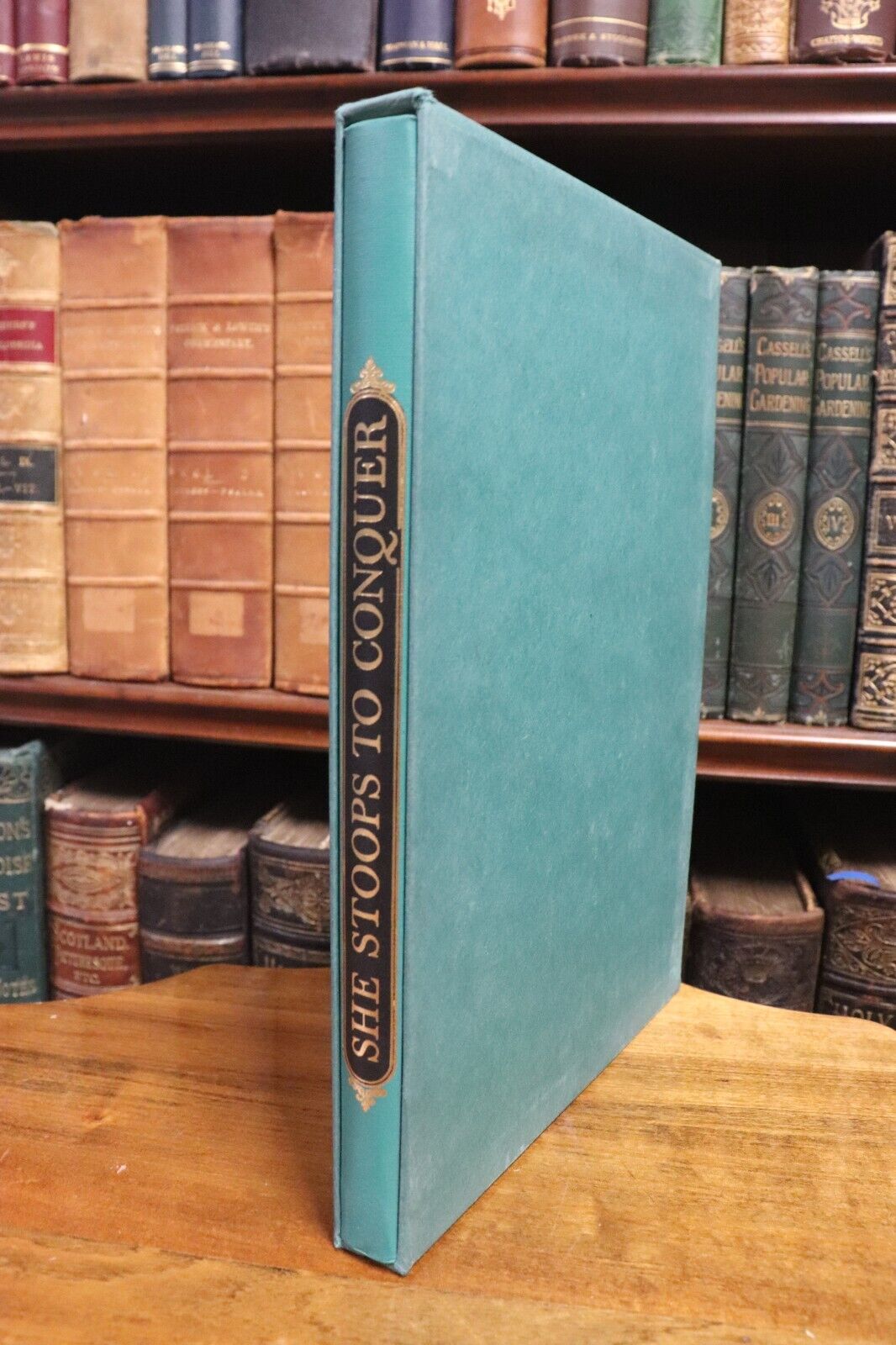 She Stoops To Conquer by Oliver Goldsmith - 1964 - Folio Literature Book