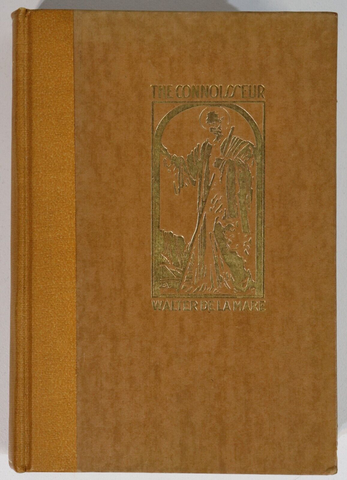 The Connoisseur by Walter De La Mare - 1926 - 1st Edition Literature Book