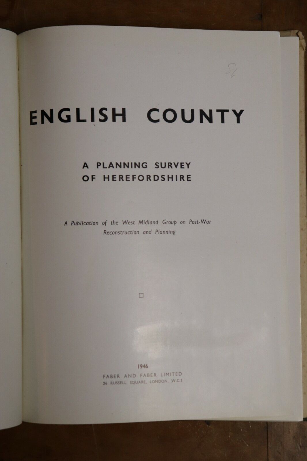 English County Planning Survey Of Herfordshire 1946 - Antique Town Planning Book - 0