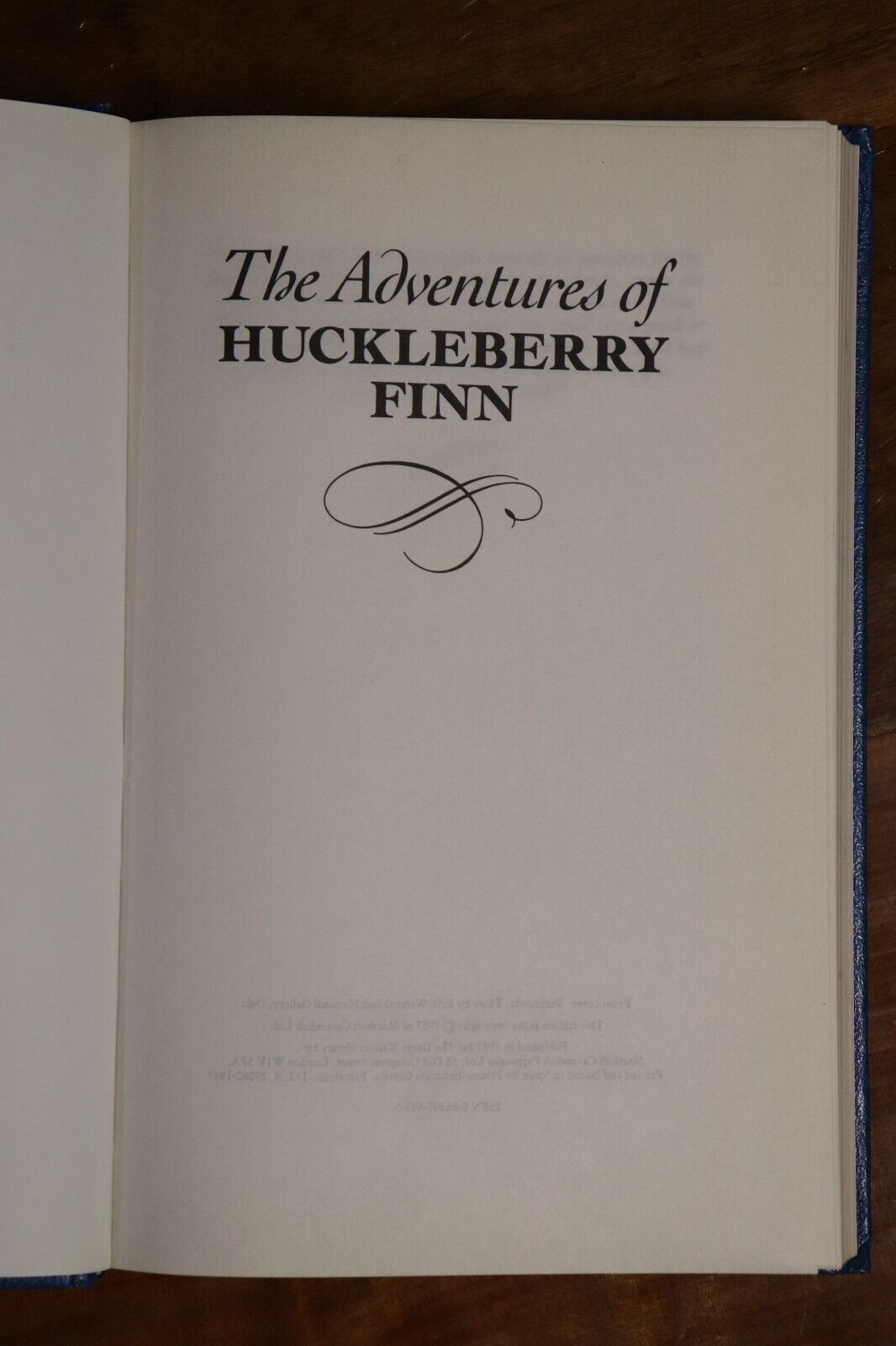 The Adventures Of Huckleberry Finn - 1987 - Classic Literature Book
